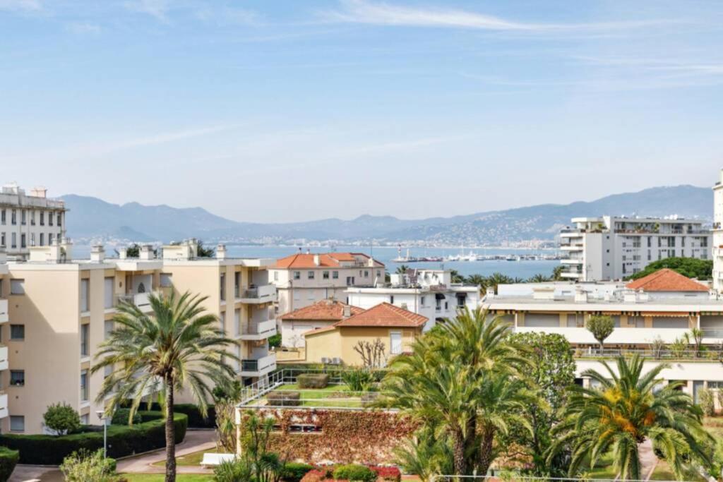 Appartement spacieux avec vue mer proche du centre Cannes Extérieur photo